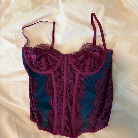 Urban Outfitters Burgundy and Teal Lace Tank Top - Picture 2 of 3
